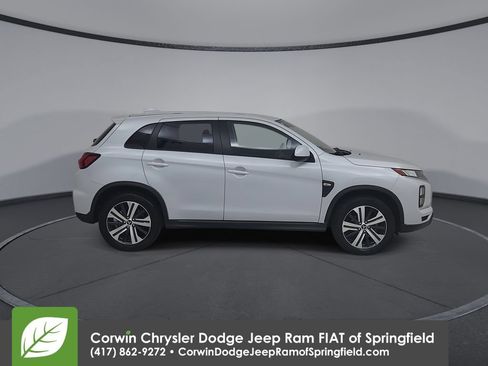 Used 2025 Mitsubishi Outlander Sport ES AWD/4WD image 17