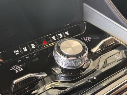 New 2026 Jeep Grand Wagoneer Limited image 22