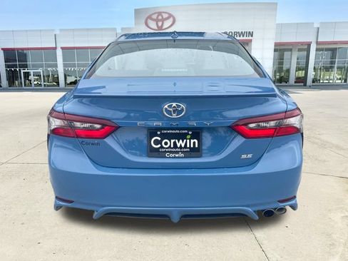 Used 2024 Toyota Camry SE w/ Convenience Package FWD image 4