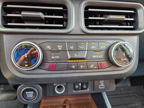Used 2024 Ford Maverick Lariat AWD/4WD image 34
