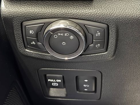 Used 2020 Ford F150 XLT w/ Equipment Group 302A Luxury AWD/4WD image 29
