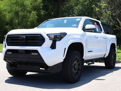 New 2025 Toyota Tacoma SR5
