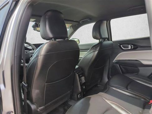 Used 2024 Jeep Compass Limited AWD/4WD image 18
