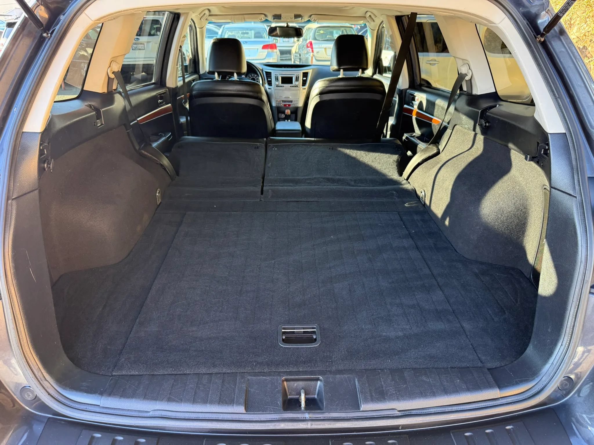 Used 2013 Subaru Outback 3.6R Limited w/ Moonroof Pkg AWD/4WD image 19