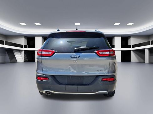 Used 2016 Jeep Cherokee Limited FWD image 5