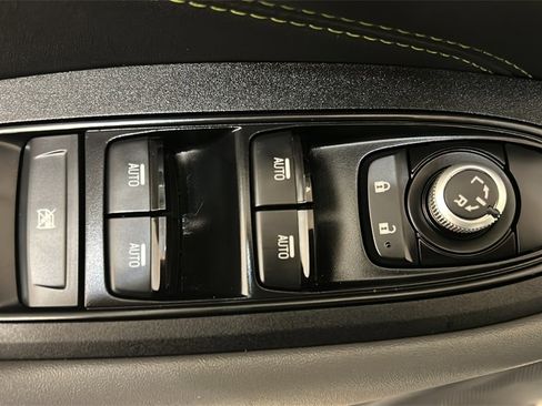 Used 2025 Subaru Outback Onyx Edition image 18