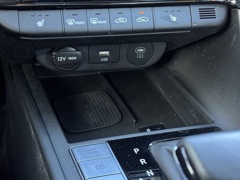 Used 2024 Hyundai Elantra SEL w/ Convenience Package image 13