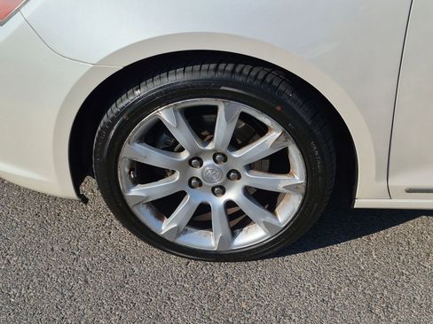 Used 2012 Buick LaCrosse Touring FWD image 11