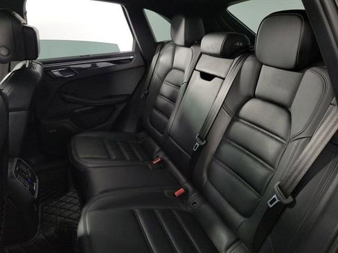 Used 2024 Porsche Macan S AWD/4WD image 16
