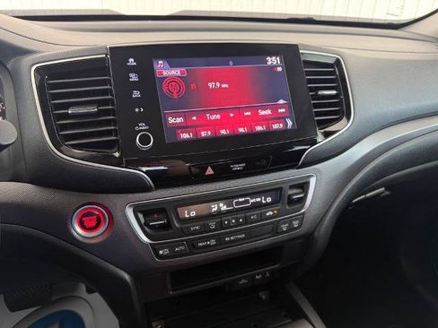 Used 2023 Honda Ridgeline Sport image 4