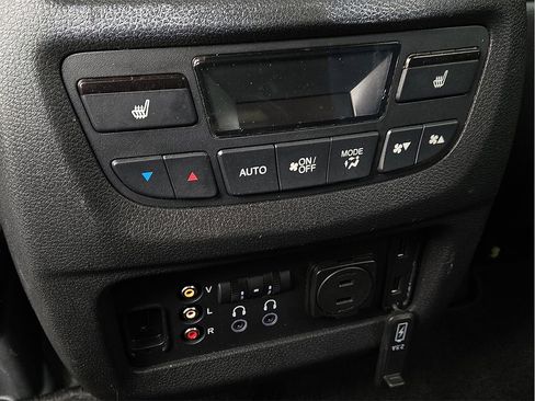 Used 2017 Honda Pilot Elite image 11