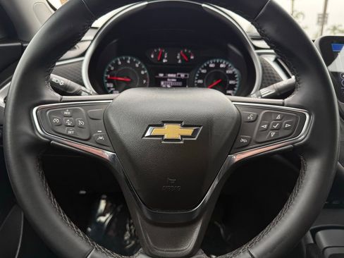 Used 2025 Chevrolet Malibu RS image 21