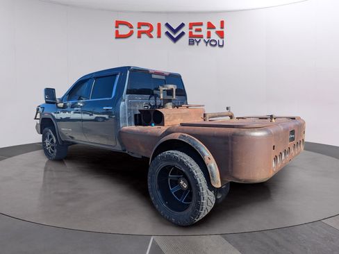 Used 2020 GMC Sierra 3500 SLT w/ SLT Convenience Package image 2