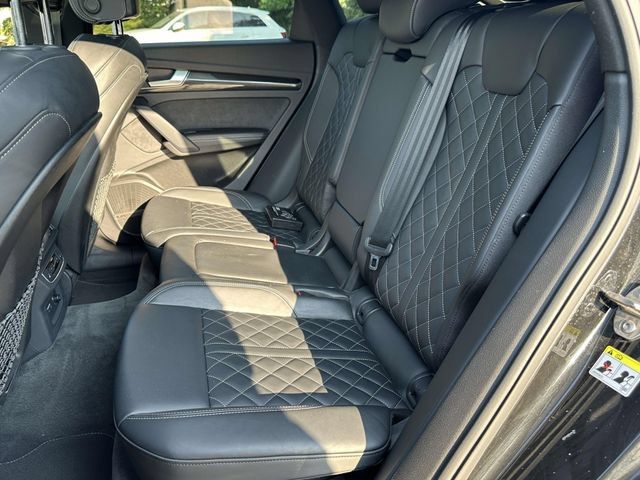 Used 2024 Audi SQ5 Prestige AWD/4WD image 13