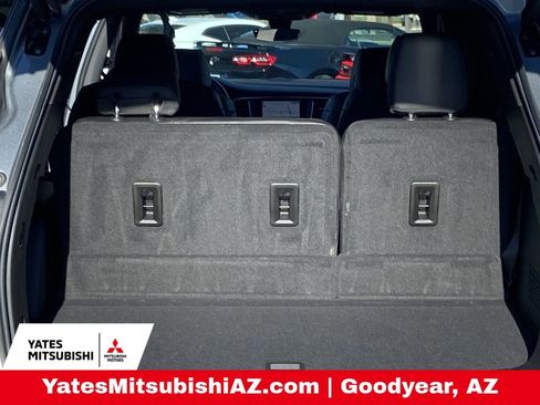 Used 2023 Buick Enclave Avenir w/ Avenir Technology Package image 23