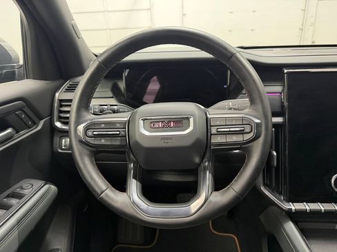 Used 2025 GMC Acadia AT4 AWD/4WD image 11