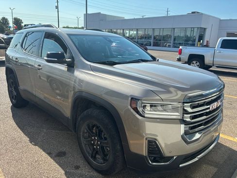 Used 2022 GMC Acadia AT4 w/ Preferred Package AWD/4WD image 2
