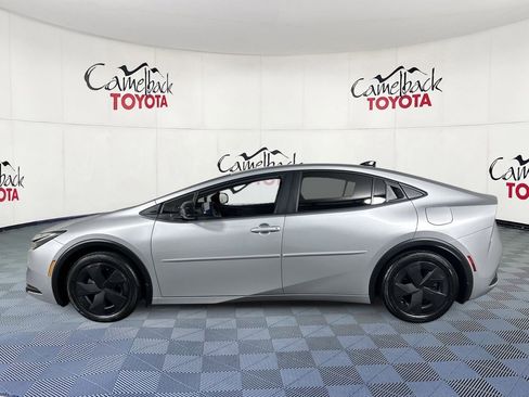 New 2026 Toyota Prius Plug-In Hybrid image 4