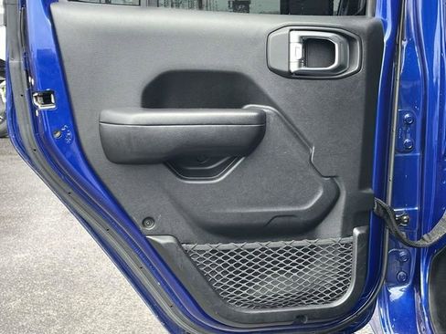 Used 2018 Jeep Wrangler Unlimited Sport S image 16