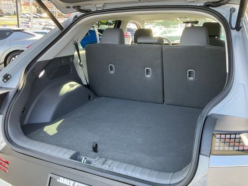Used 2025 Hyundai Ioniq 5 SEL image 8