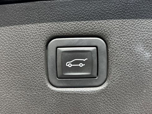 Used 2019 Chevrolet Blazer RS image 9