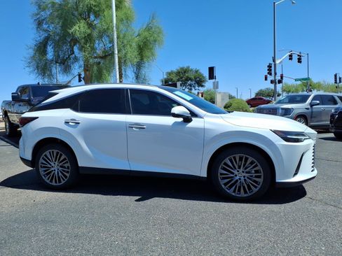 Used 2024 Lexus RX 350 FWD w/ Convenience Package image 4