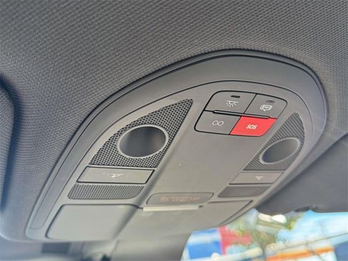 Used 2025 Genesis G70 2.5T image 28