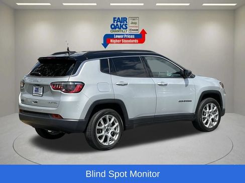 Certified 2025 Jeep Compass Limited AWD/4WD image 7