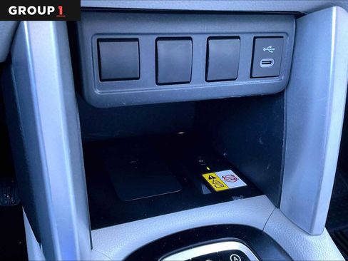 Used 2023 Toyota Corolla Cross LE w/ Moonroof Package image 34