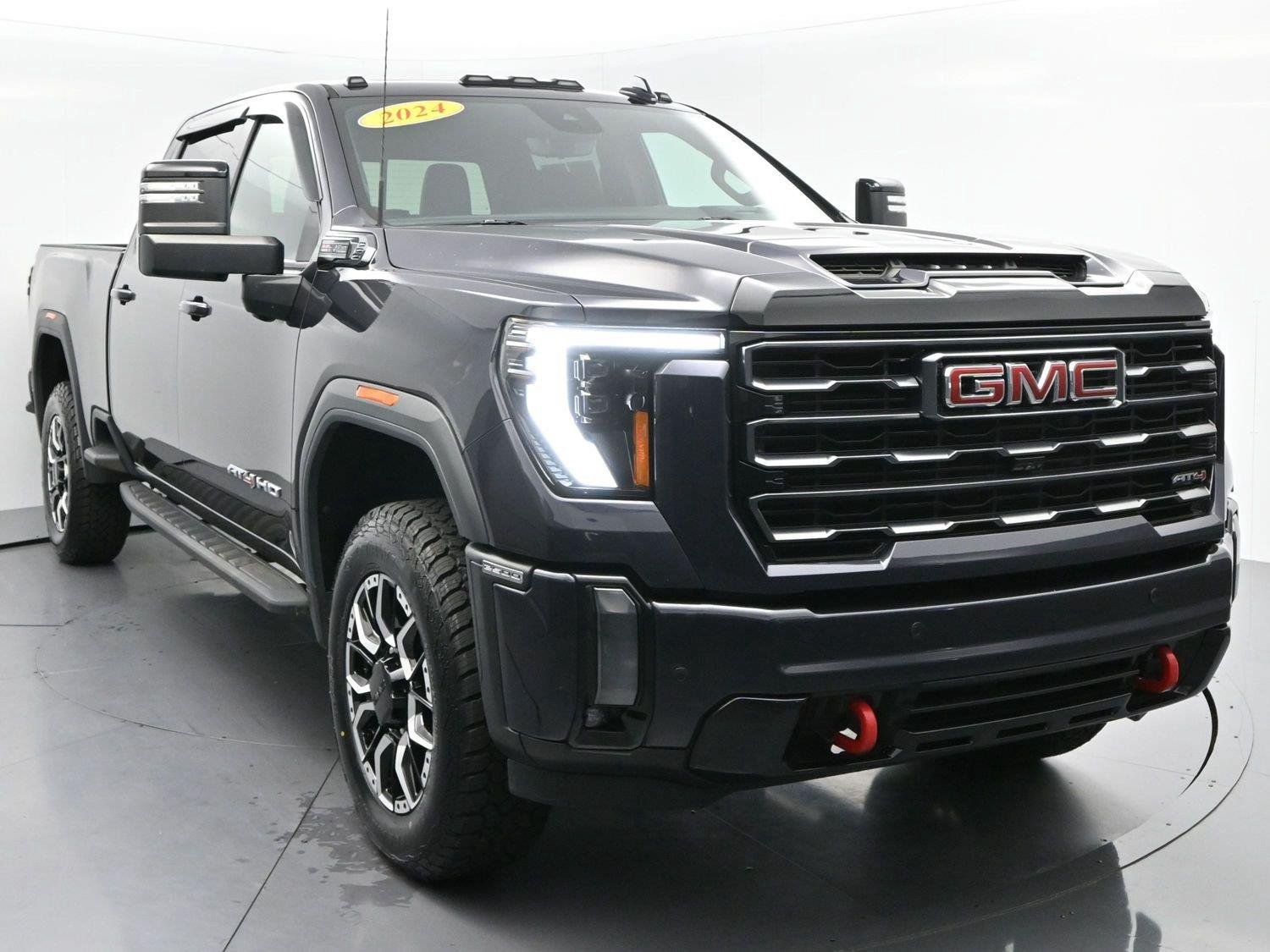 Used 2024 GMC Sierra 2500 AT4 w/ AT4 Premium Plus Package AWD/4WD image 2