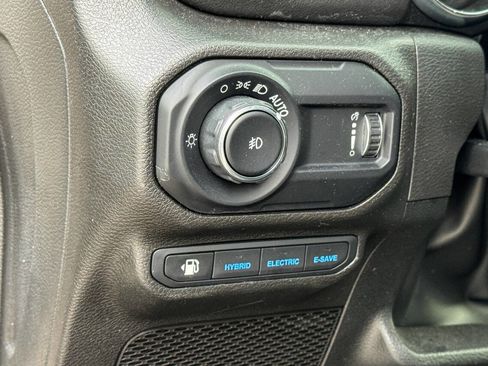 Used 2023 Jeep Wrangler Unlimited Sahara w/ Dual Top Group image 28