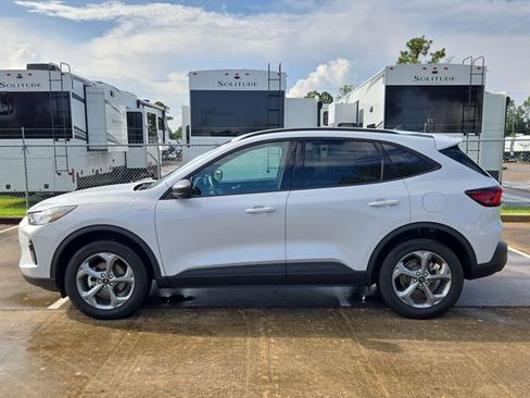 Used 2025 Ford Escape ST-Line AWD/4WD image 9