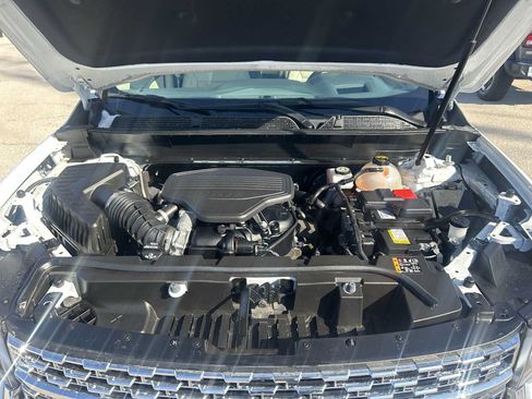 Used 2023 GMC Acadia Denali FWD image 31