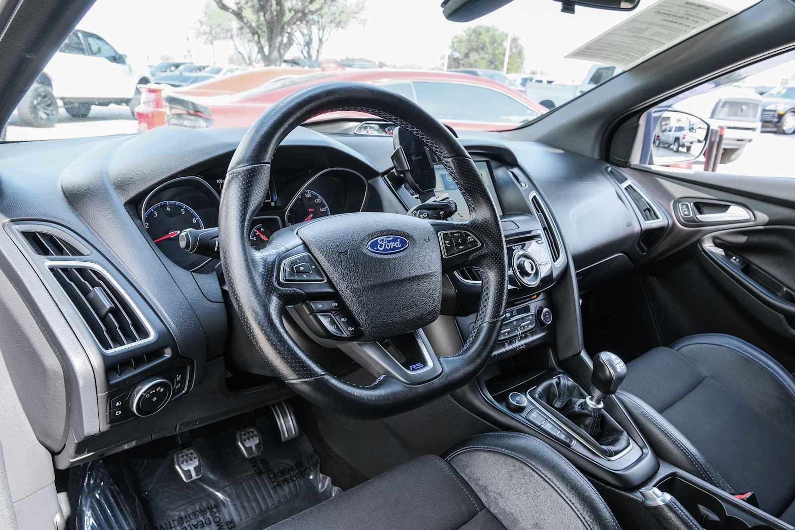 Used 2016 Ford Focus RS AWD/4WD image 23