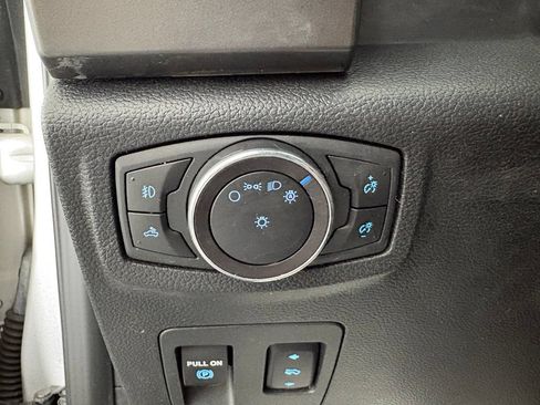 Used 2019 Ford F150 XLT w/ Equipment Group 302A Luxury AWD/4WD image 18