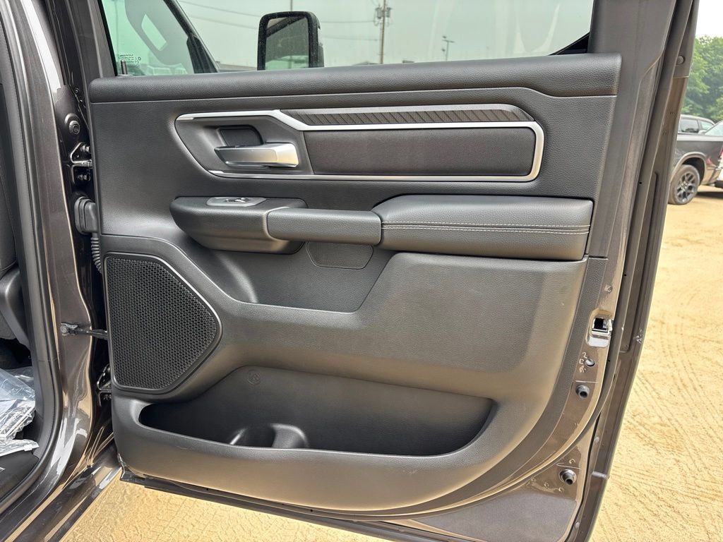 New 2026 RAM 1500 Big Horn AWD/4WD image 25
