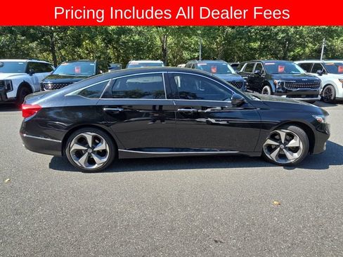 Used 2018 Honda Accord Touring image 2