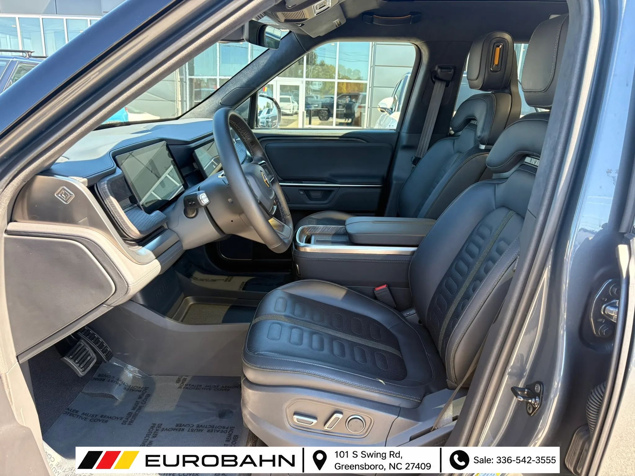 Used 2025 Rivian R1S Adventure Dual AWD/4WD image 7