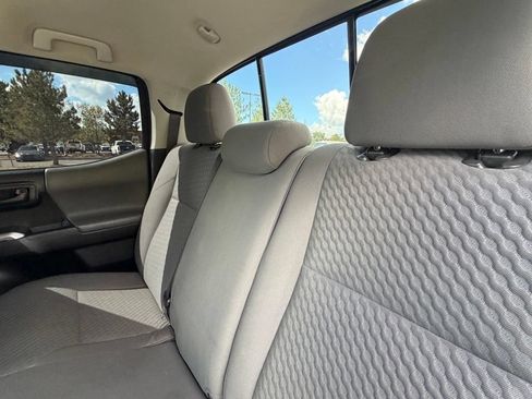 Used 2021 Toyota Tacoma SR5 AWD/4WD image 18
