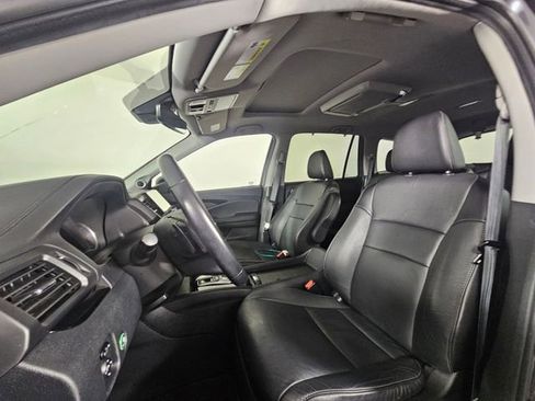 Used 2021 Honda Pilot Touring image 25
