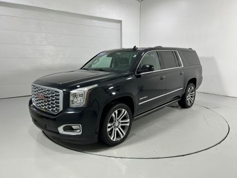 Used 2020 GMC Yukon XL Denali w/ Denali Ultimate Package image 21
