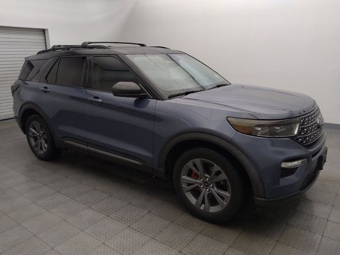 Used 2021 Ford Explorer XLT w/ Equipment Group 202A RWD image 11