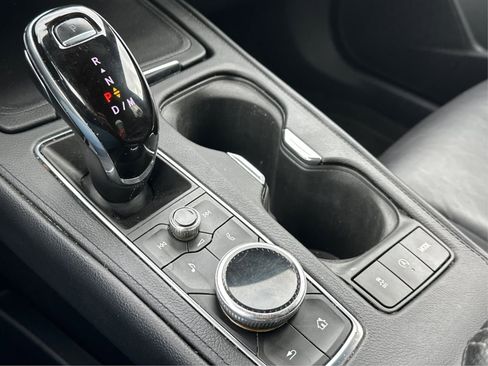 Used 2020 Cadillac XT4 Premium Luxury image 39