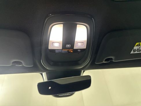 Used 2023 Volvo C40 P8 Recharge Ultimate image 23