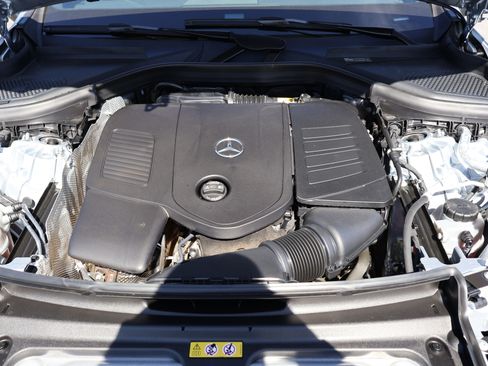 Certified 2023 Mercedes-Benz GLC 300 image 33