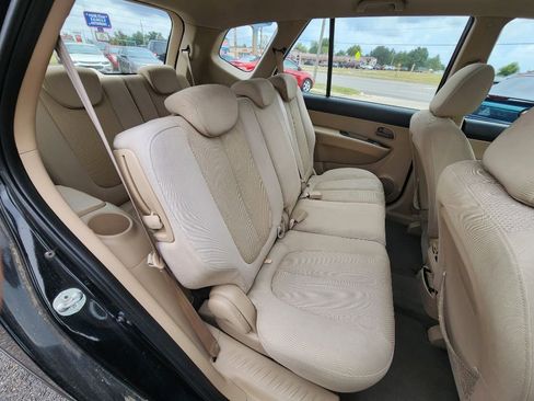 Used 2008 Kia Rondo EX w/ Premium Pkg image 19