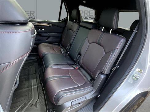 Used 2025 Honda Pilot Black Edition image 23