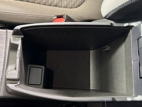 Used 2021 Ford Escape SE w/ Cold Weather Package AWD/4WD image 40