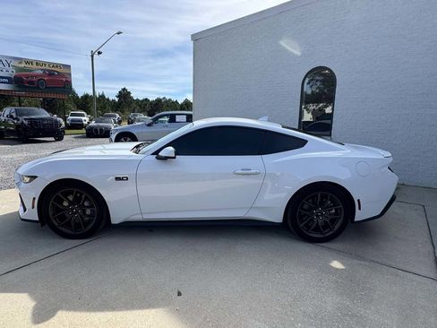 Used 2025 Ford Mustang GT Premium image 2