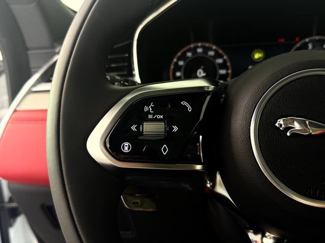 Used 2026 Jaguar F-PACE R-Dynamic S AWD/4WD image 19